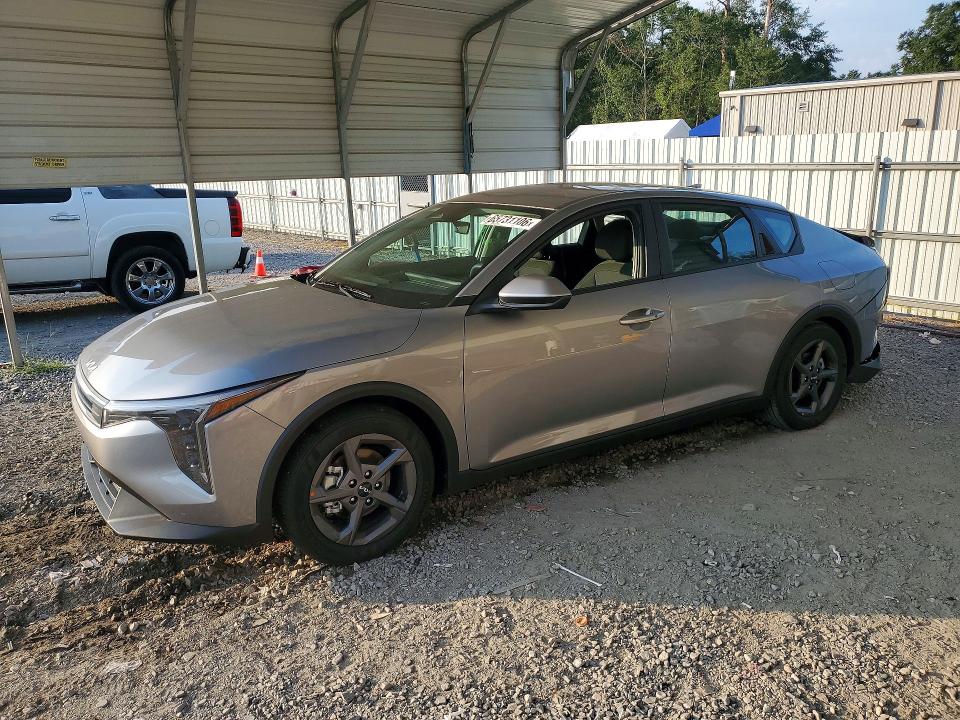 KIA K4 2026 с VIN 3KPFT4DE4TE350418 - Снимка от търг