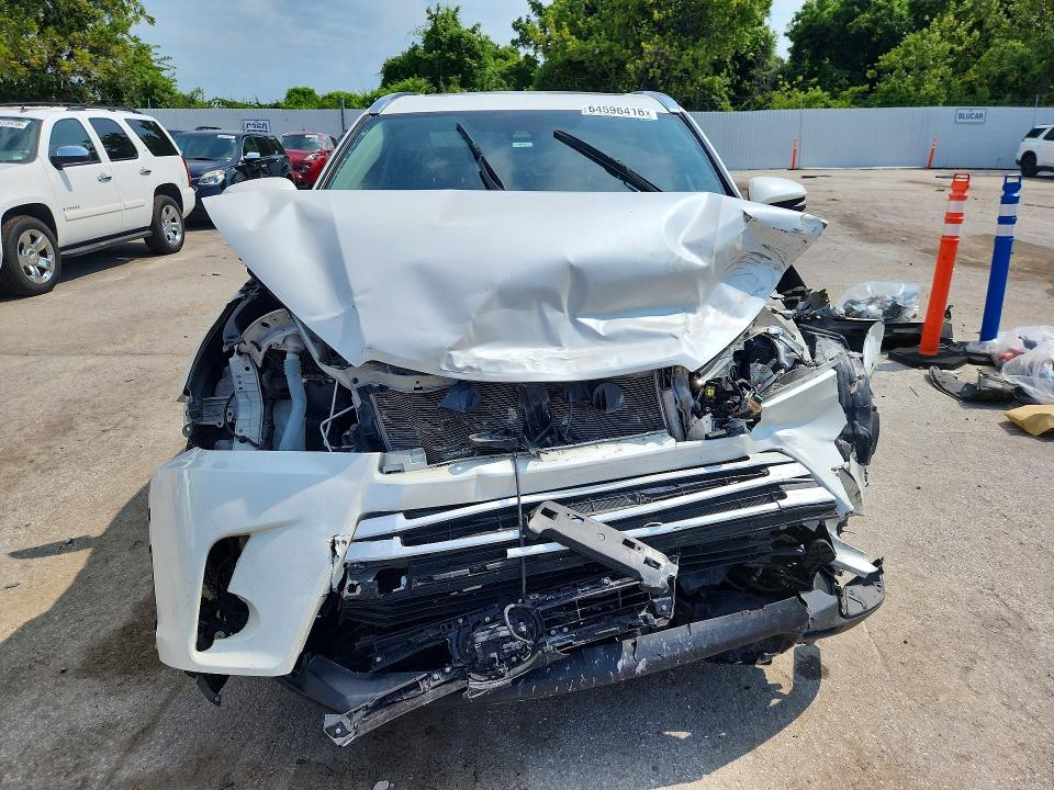 صورة رقم 5 من المزاد - 2018 TOYOTA HIGHLANDER مع VIN 5TDJZRFH5JS894930