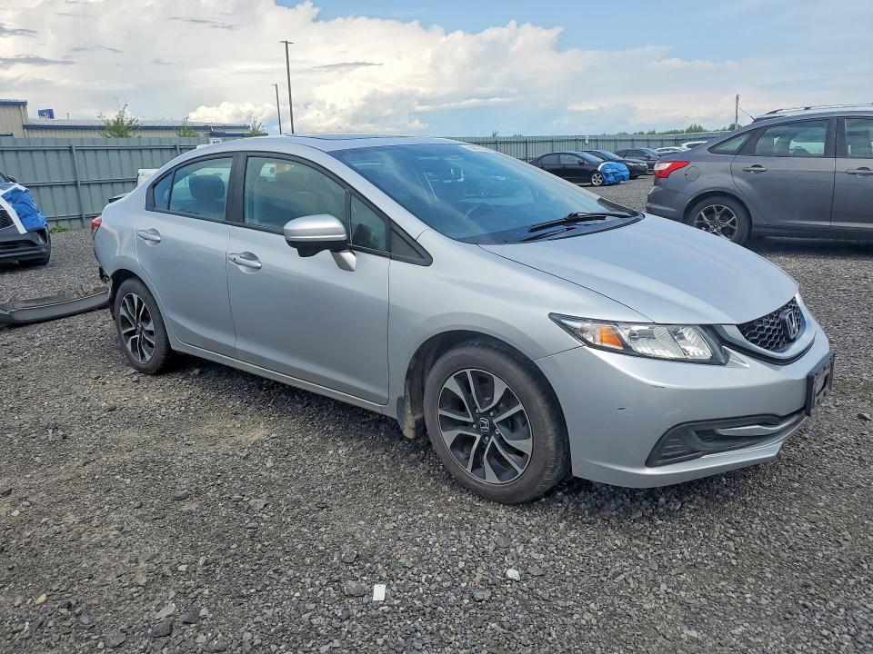Photo 4 from auction – 2015 HONDA CIVIC with VIN 2HGFB2F50FH040927