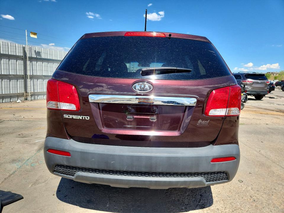 Photo 6 from auction – 2011 KIA SORENTO with VIN 5XYKTCA19BG054614