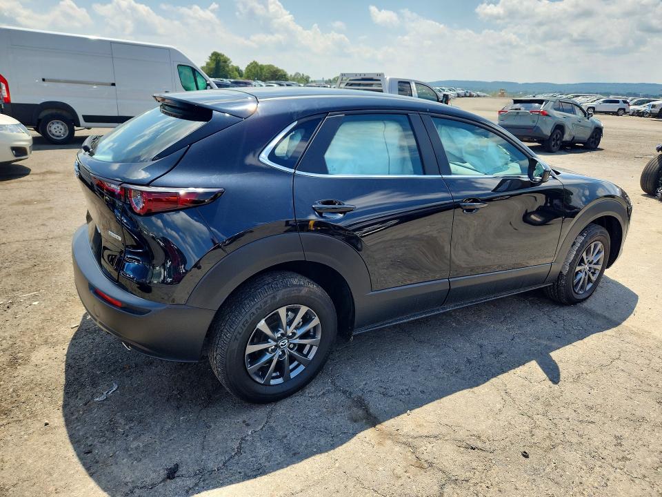 Снимка 3 от търг – 2023 MAZDA CX-30 с VIN 3MVDMBAM2PM583874