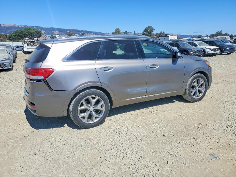 Photo 3 from auction – 2017 KIA SORENTO with VIN 5XYPK4A53HG303970