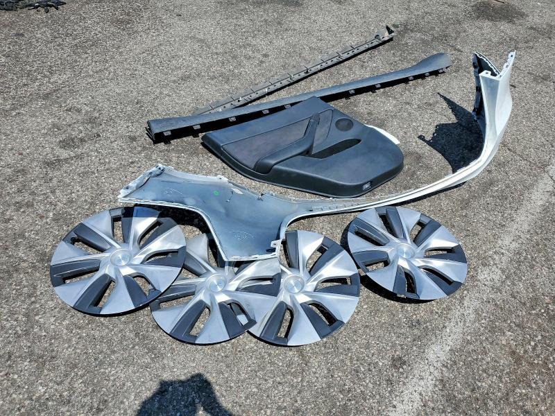 Photo 13 from auction – 2023 TESLA MODEL Y with VIN 7SAYGDEE2PF632653