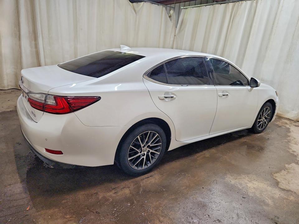 Photo 3 from auction – 2017 LEXUS ES with VIN 58ABK1GG8HU059382