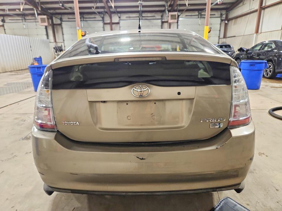 Photo 6 from auction – 2005 TOYOTA PRIUS with VIN JTDKB20U353055405