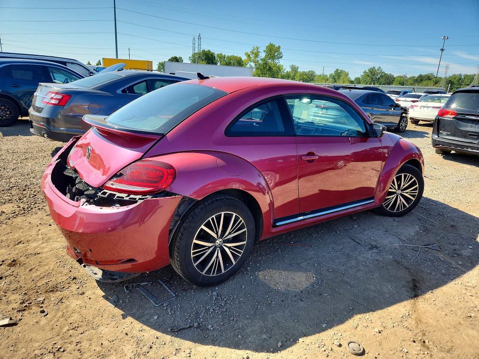 Photo 3 from auction – 2017 VOLKSWAGEN BEETLE with VIN 3VWF17AT3HM606696
