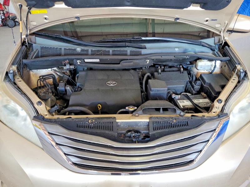 Фото 12 с аукциона – 2013 TOYOTA SIENNA с VIN 5TDYK3DC6DS404703
