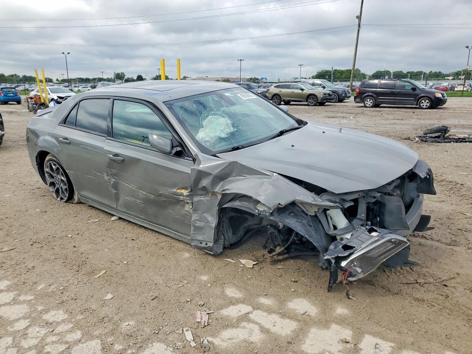 Zdjęcie 4 z aukcji – 2017 CHRYSLER 300 z VIN 2C3CCAGG7HH586978