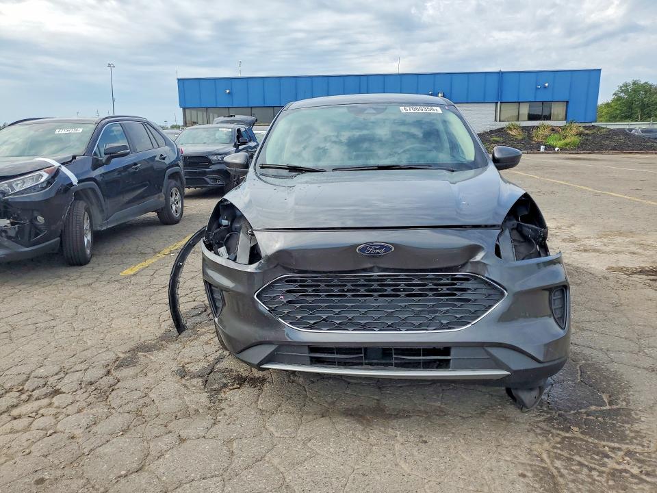 Zdjęcie 5 z aukcji – 2020 FORD ESCAPE z VIN 1FMCU0G66LUC33367