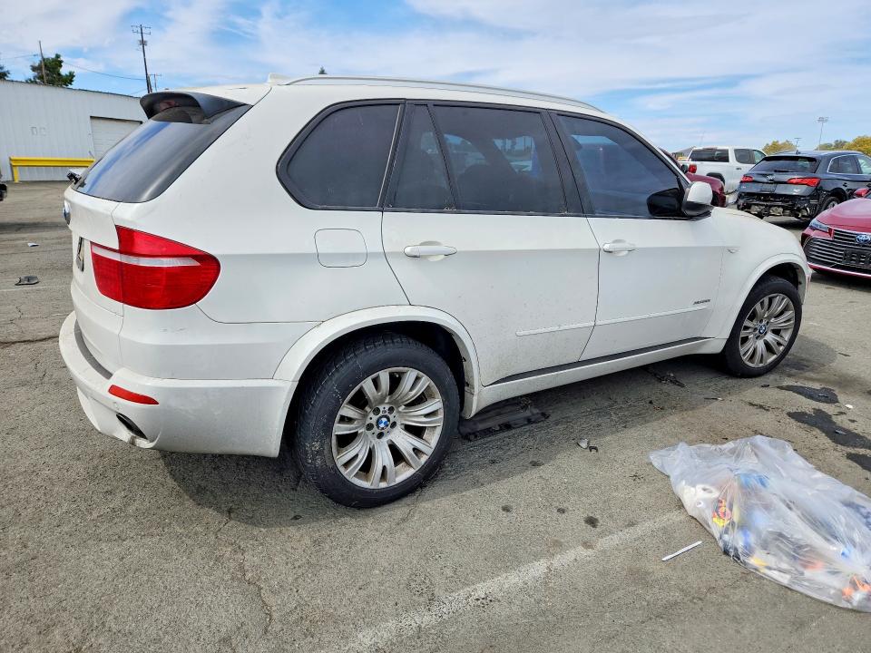 Photo 3 from auction – 2010 BMW X5 with VIN 5UXFE4C58AL276550