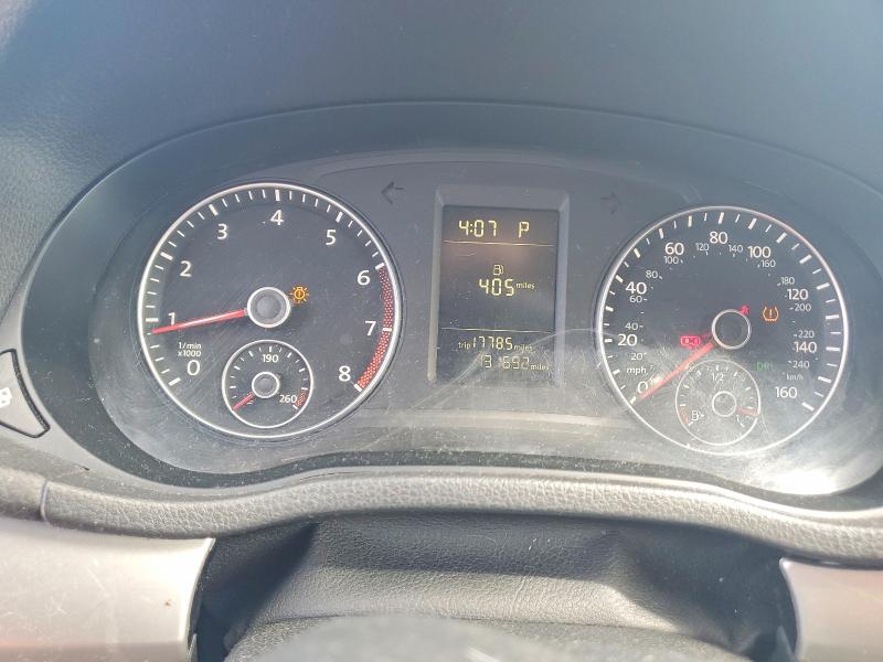Photo 9 from auction – 2012 VOLKSWAGEN PASSAT with VIN 1VWAP7A33CC025864
