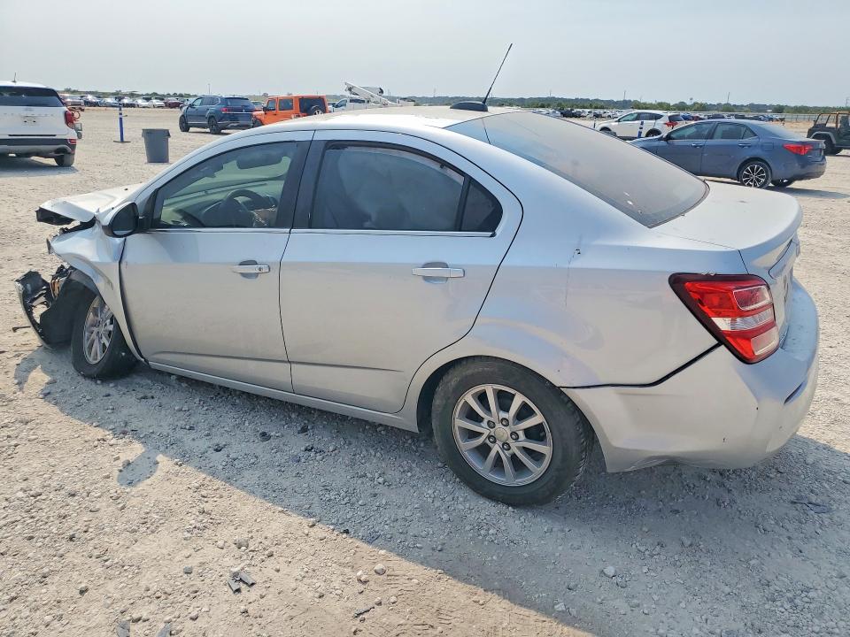 Photo 2 from auction – 2019 CHEVROLET SONIC with VIN 1G1JD5SBXK4104746