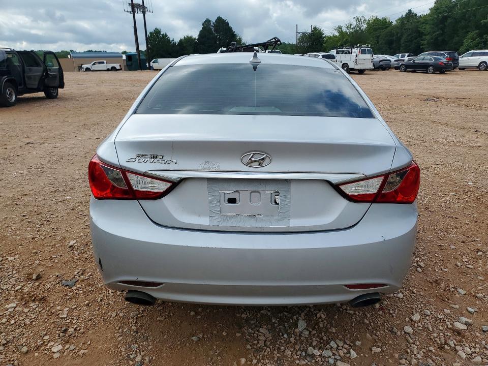 Photo 6 from auction – 2011 HYUNDAI SONATA with VIN 5NPEC4AC0BH174413