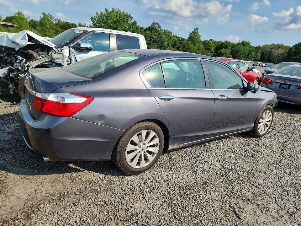 Photo 3 from auction – 2014 HONDA ACCORD with VIN 1HGCR2F70EA075898