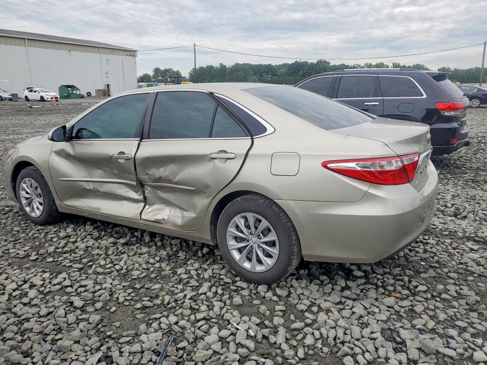 Снимка 2 от търг – 2016 TOYOTA CAMRY с VIN 4T4BF1FK0GR580487