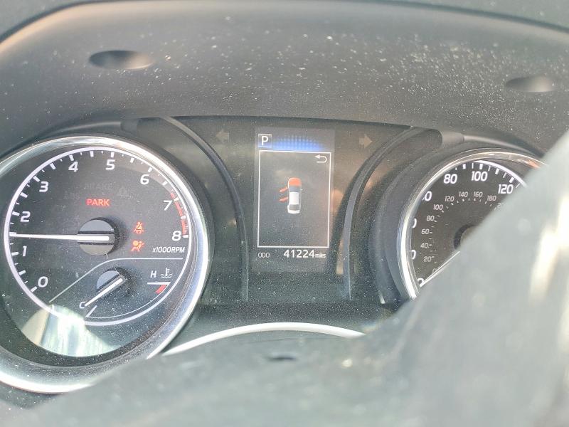 Photo 9 from auction – 2020 TOYOTA CAMRY with VIN 4T1C11AK7LU335684