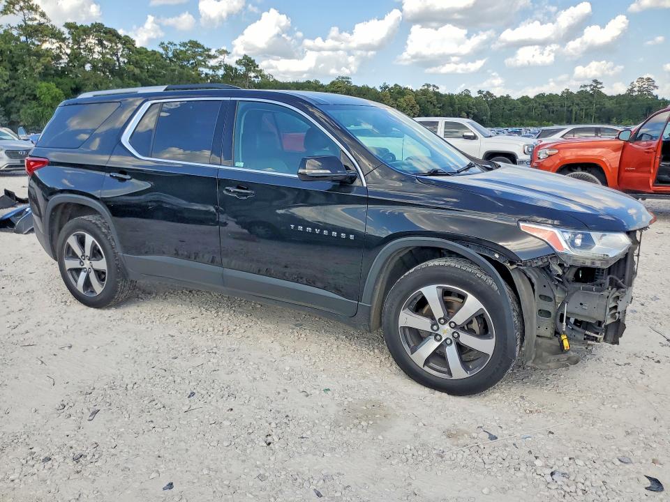 Photo 4 from auction – 2018 CHEVROLET TRAVERSE with VIN 1GNERHKW0JJ183687