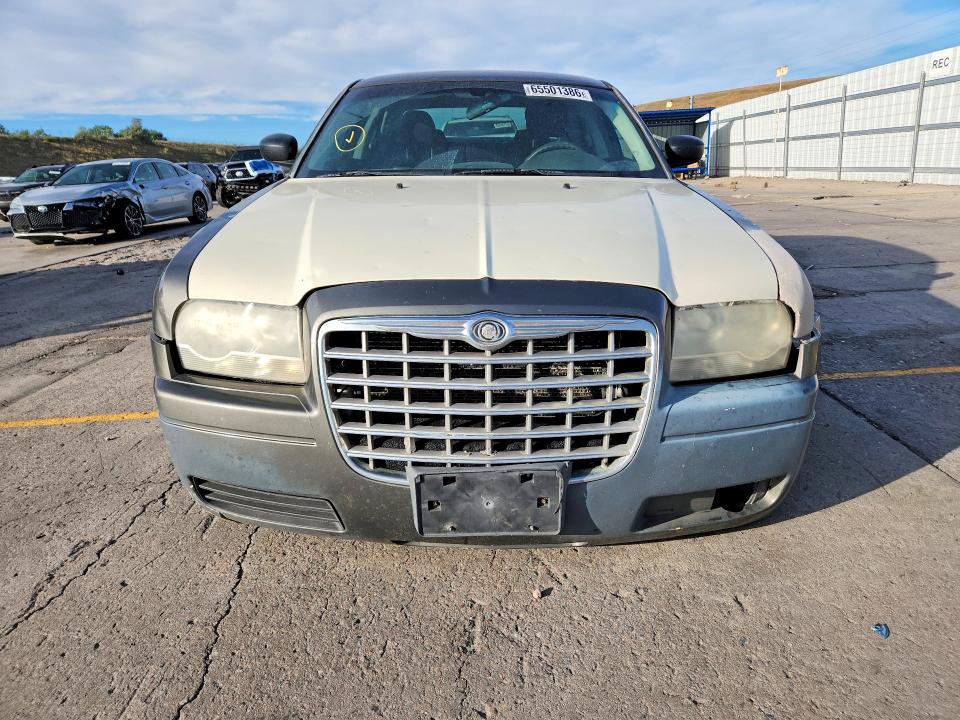 Photo 5 from auction – 2009 CHRYSLER 300 with VIN 2C3LA43D09H558007