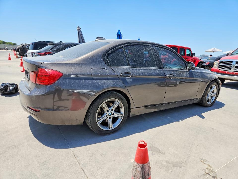 Photo 3 from auction – 2013 BMW 328 with VIN WBA3B3C58DF537652