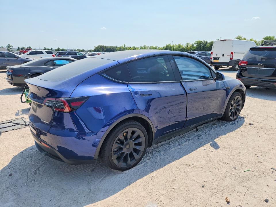 Photo 3 from auction – 2022 TESLA MODEL Y with VIN 7SAYGDEE9NA003806