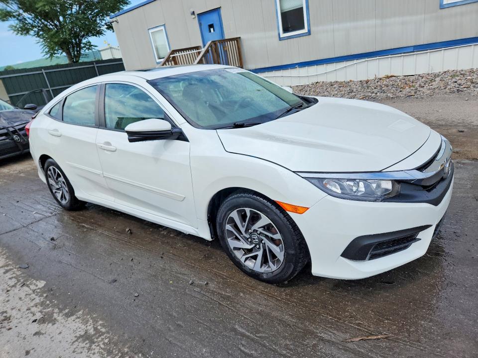 Photo 4 from auction – 2016 HONDA CIVIC with VIN 2HGFC2F71GH517333