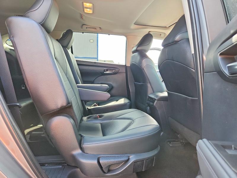 Photo 11 from auction – 2026 TOYOTA HIGHLANDER with VIN 5TDKDRBH5TS608926