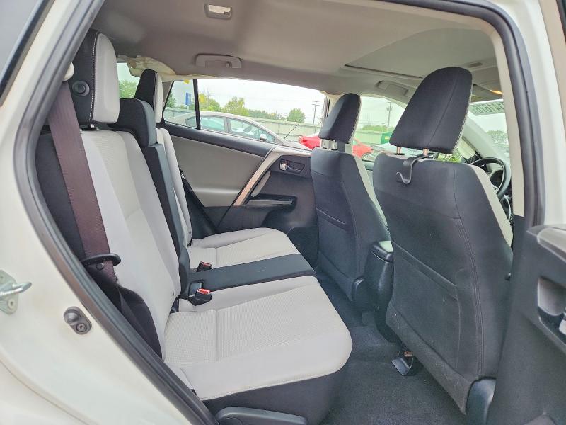 Photo 11 from auction – 2016 TOYOTA RAV4 with VIN JTMRFREV7GD197105