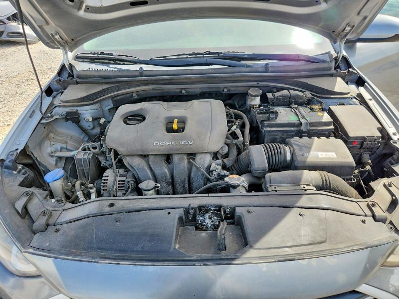 Photo 11 from auction – 2017 HYUNDAI ELANTRA with VIN 5NPD74LF4HH037359