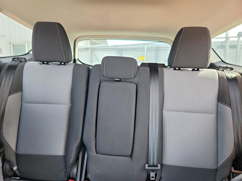 Photo 10 from auction – 2017 FORD ESCAPE with VIN 1FMCU9GD4HUC27481