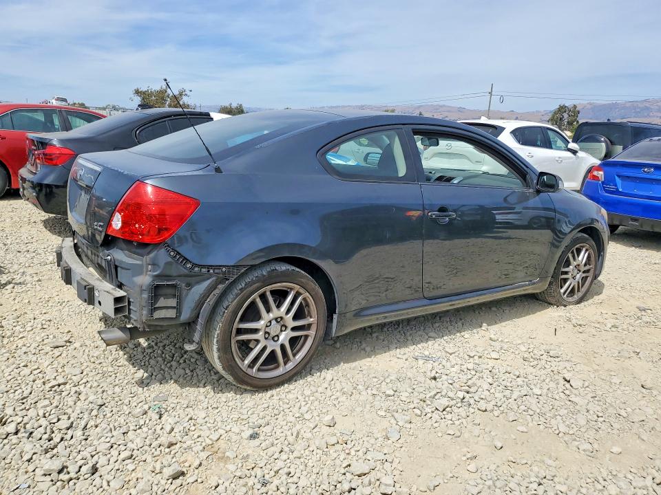 Photo 3 from auction – 2005 SCION TC with VIN JTKDE177550047763