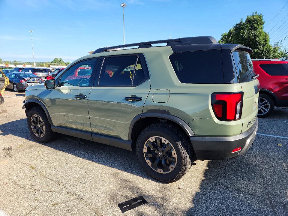 Photo 2 from auction – 2026 HONDA PASSPORT with VIN 5FNYF9H84TB066525