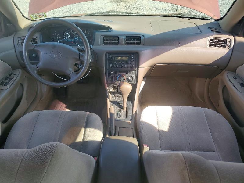 Снимка 8 от търг – 1999 TOYOTA CAMRY с VIN 4T1BG22K0XU461843