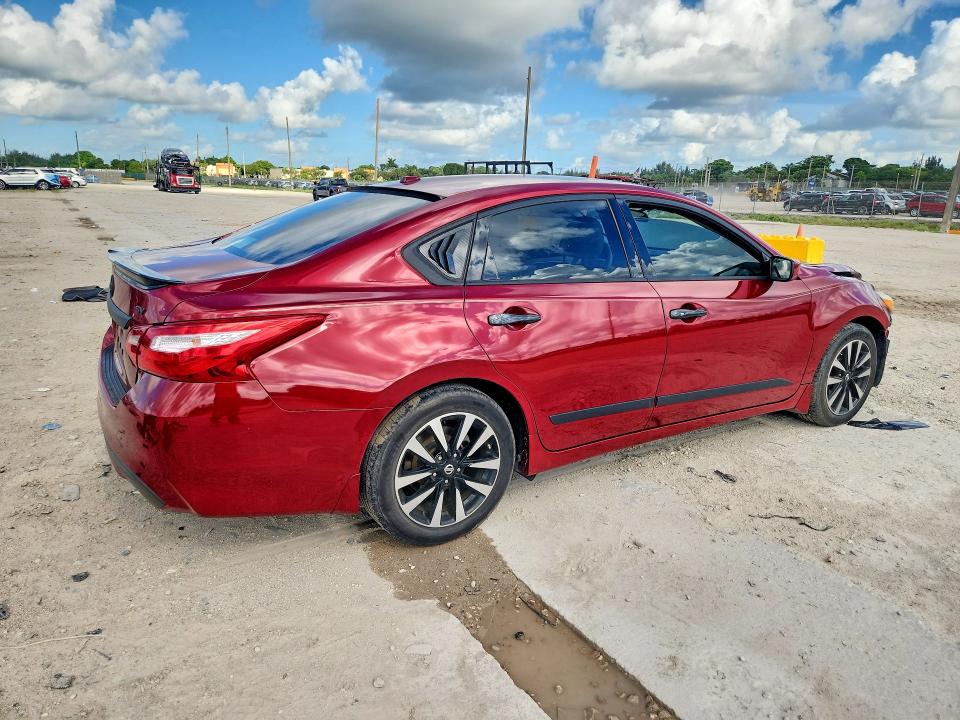 Photo 3 from auction – 2017 NISSAN ALTIMA with VIN 1N4AL3APXHC233814