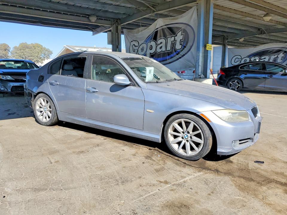 Photo 4 from auction – 2009 BMW 328 with VIN WBAPH77529NM30126