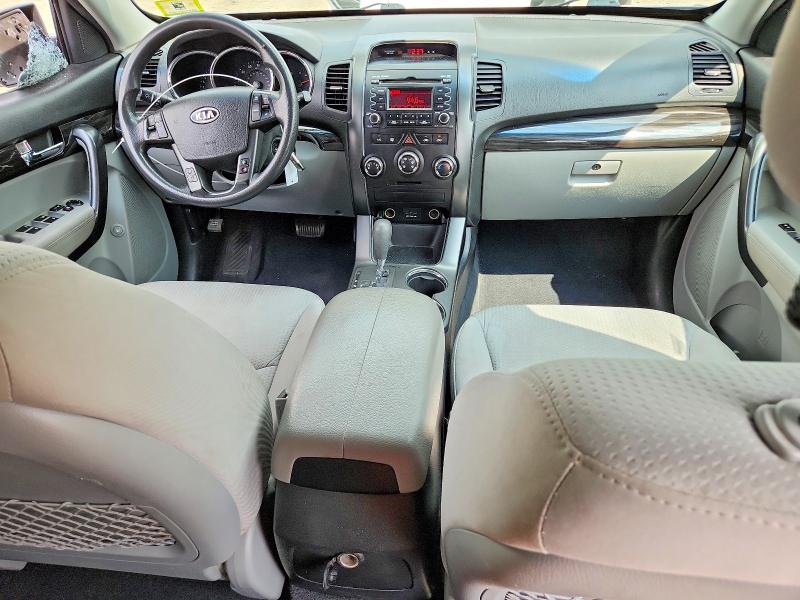 Photo 8 from auction – 2012 KIA SORENTO with VIN 5XYKTDA26CG254155