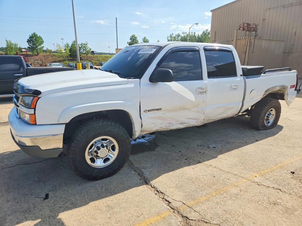 CHEVROLET SILVERADO 2006 with VIN 1GCGC13U76F226276 - Photo from auction
