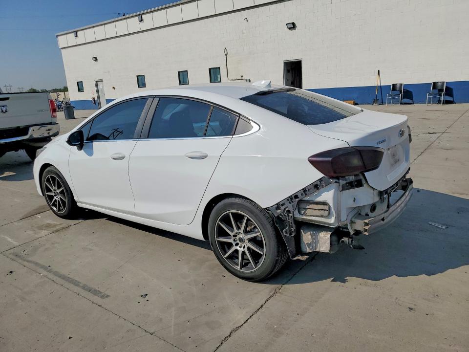 Снимка 2 от търг – 2017 CHEVROLET CRUZE с VIN 1G1BE5SM0H7228552
