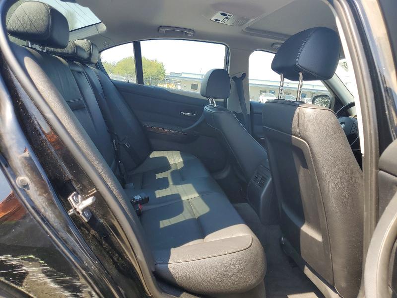 Photo 10 from auction – 2011 BMW 328 with VIN WBAPH5C57BF093446