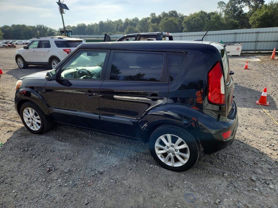 Photo 2 from auction – 2013 KIA SOUL with VIN KNDJT2A68D7571405