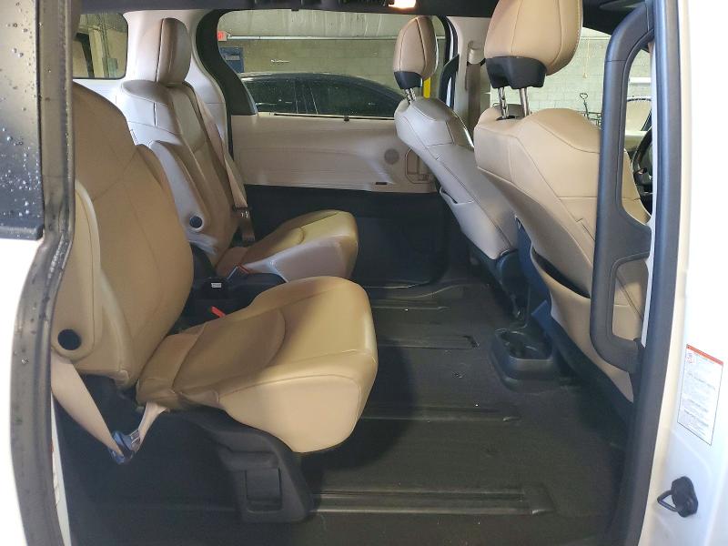 Photo 11 from auction – 2021 TOYOTA SIENNA with VIN 5TDYSKFC7MS005550