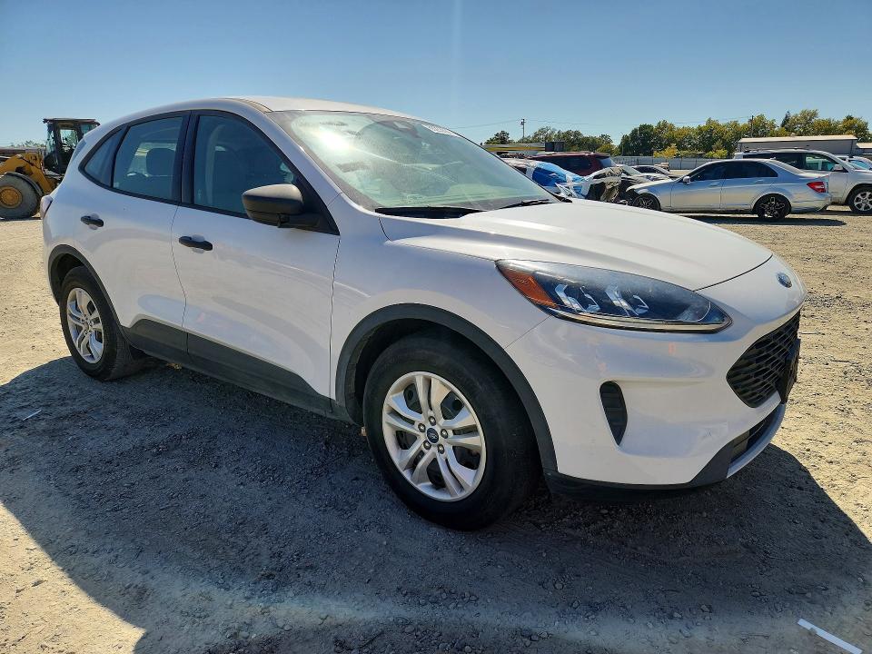 Photo 4 from auction – 2020 FORD ESCAPE with VIN 1FMCU0F6XLUC48391