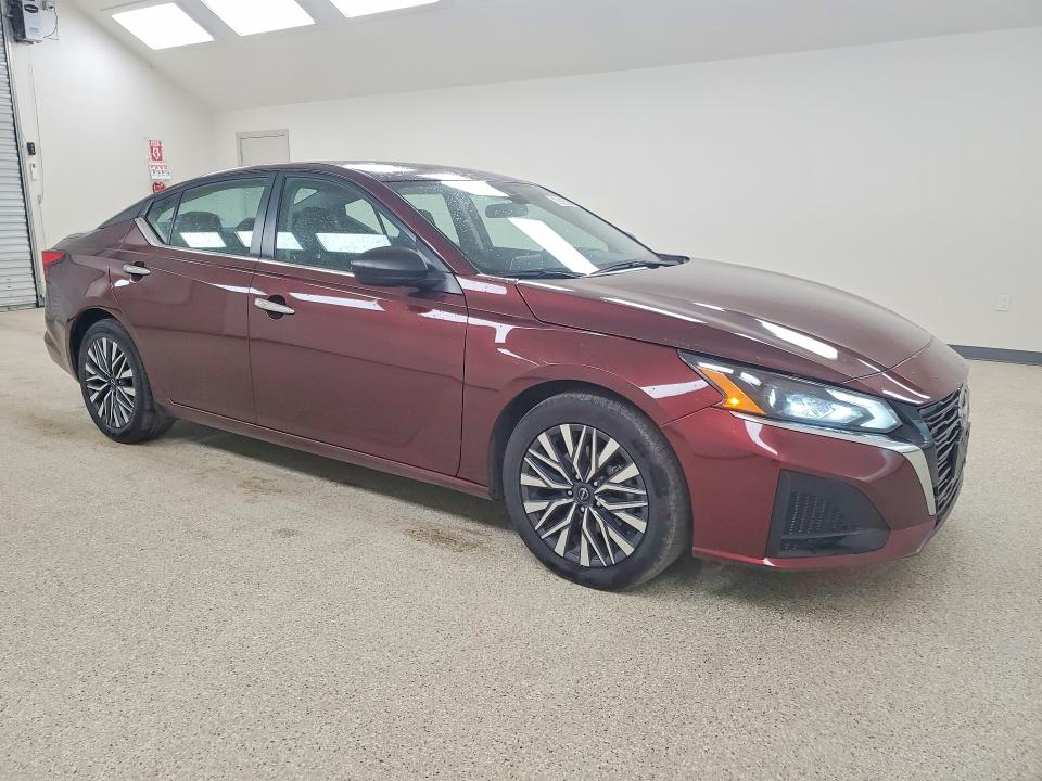 Photo 4 from auction – 2024 NISSAN ALTIMA with VIN 1N4BL4DV9RN384704