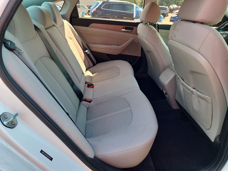 Photo 10 from auction – 2018 HYUNDAI SONATA with VIN 5NPE34AF0JH633657