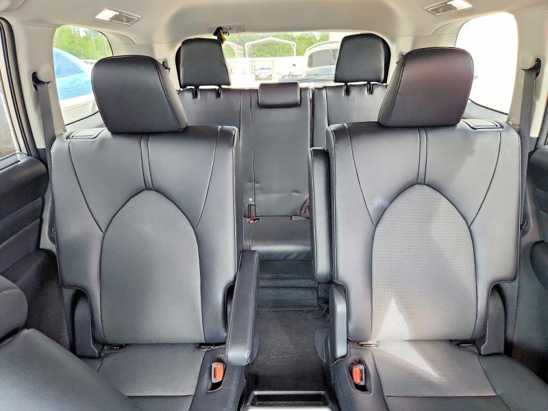 Photo 10 from auction – 2026 TOYOTA GRAND HIGHLANDER with VIN 5TDAAAB56TS129796