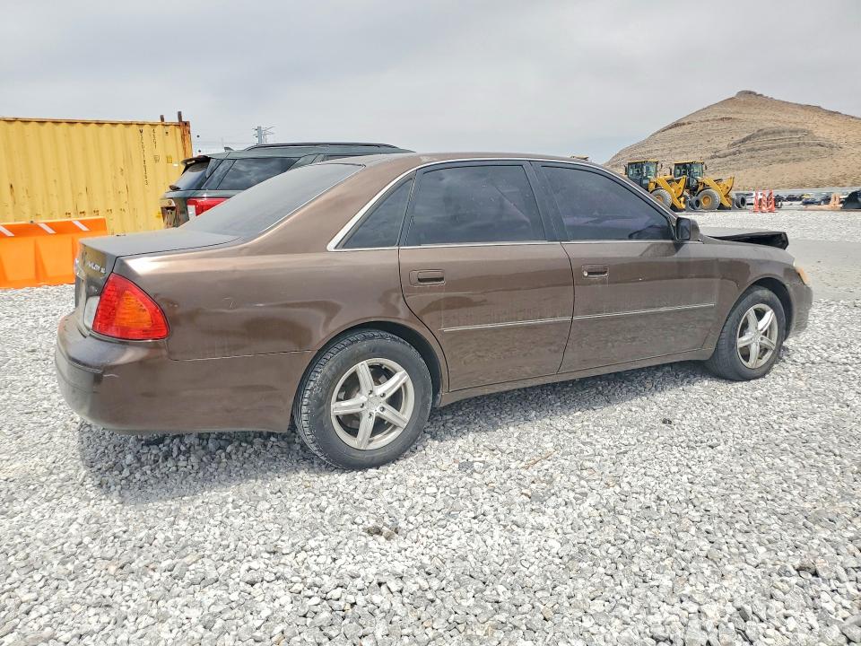 Foto 3 de la subasta – 2000 TOYOTA AVALON con VIN 4T1BF28B1YU039527