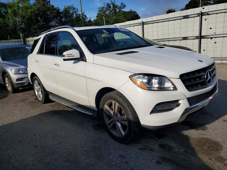 Photo 4 from auction – 2015 MERCEDES-BENZ ML with VIN 4JGDA5HB0FA490035
