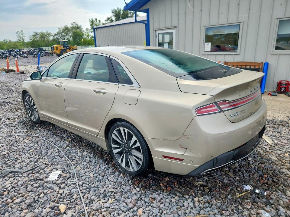 Photo 2 from auction – 2017 LINCOLN MKZ with VIN 3LN6L5E96HR648617
