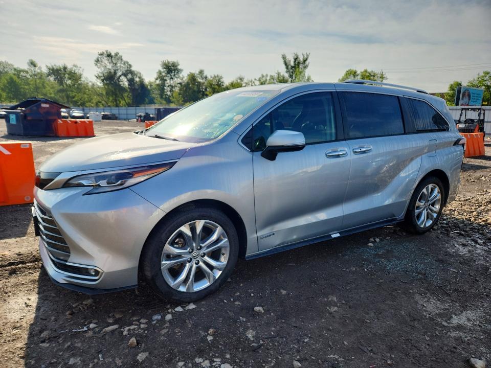 Photo 1 from auction – 2021 TOYOTA SIENNA with VIN 5TDERKEC4MS007725