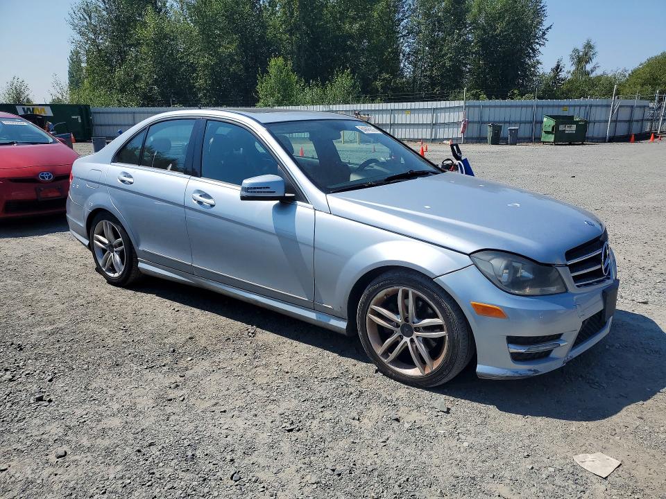 Photo 4 from auction – 2013 MERCEDES-BENZ C with VIN WDDGF4HB5DA766208