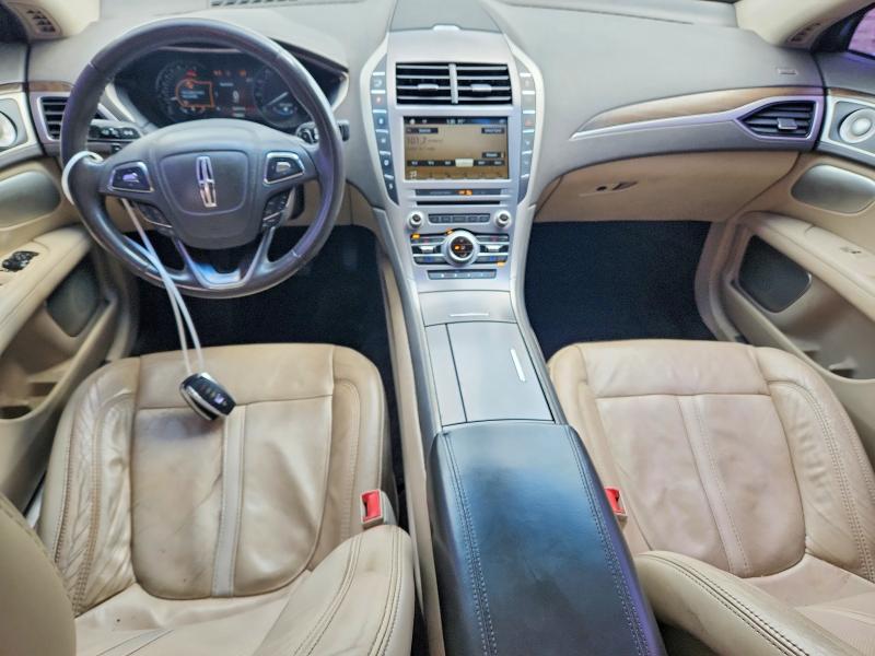 Снимка 8 от търг – 2017 LINCOLN MKZ с VIN 3LN6L5F92HR601082